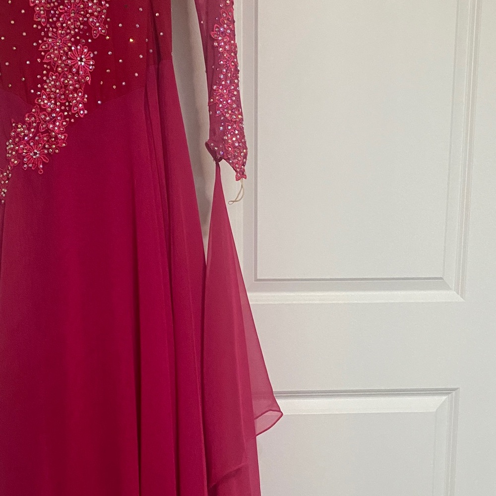 Elegant Pink Sequin Dress - Picture 8 of 8